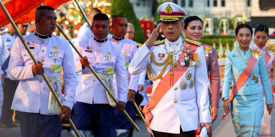 Tayland Kralı hız kesmedi: 'Resmi metresini' gözden çıkarmasından sonra bu kez de 6 yöneticiyi kovdu