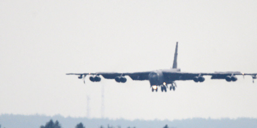 ABD’ye ait B-52H, Kaliningrad yakınlarında bombardıman simülasyonu yaptı