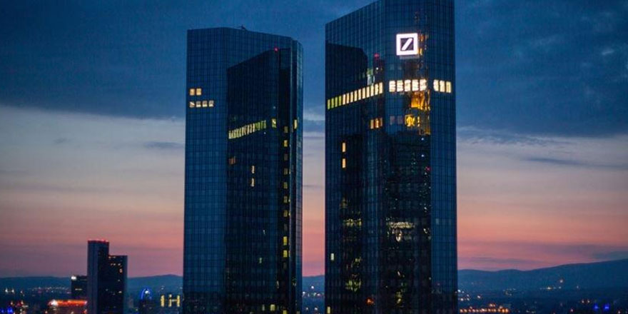Almanya’nın dev bankasından büyük zarar