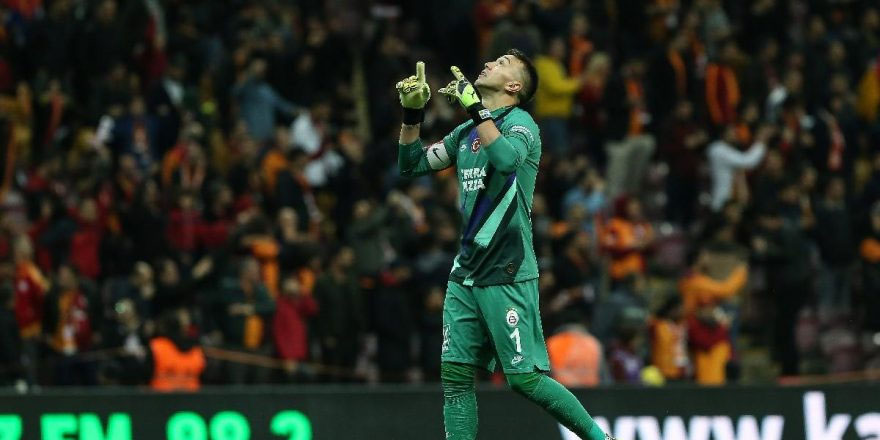 Selçuk İnan bırakıyor Fernando Muslera tarihe geçiyor!