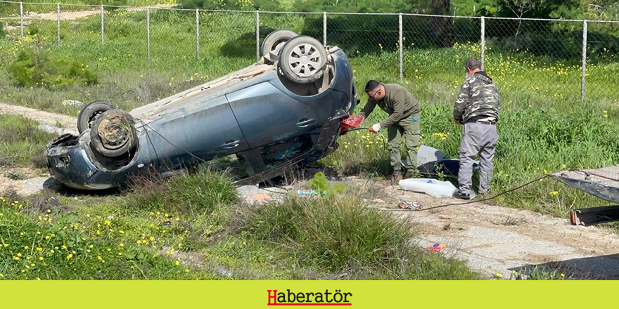 Takla atan araç yol kenarına savruldu