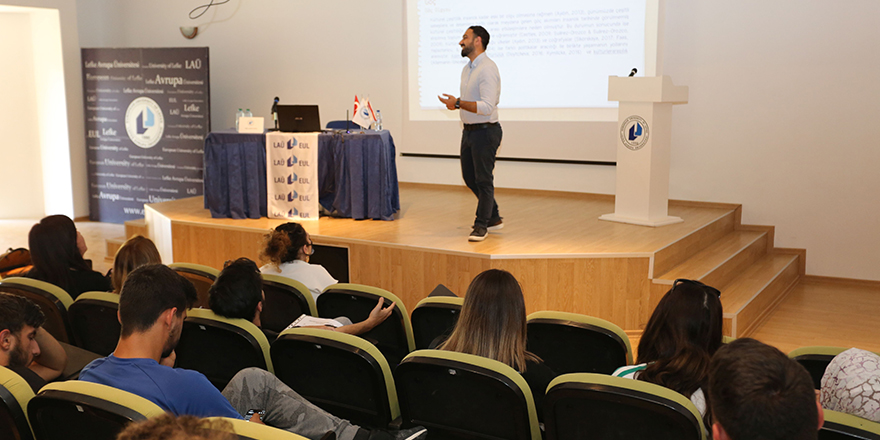 LAÜ’de “Çocuk ve Göç” konulu konferans düzenlendi