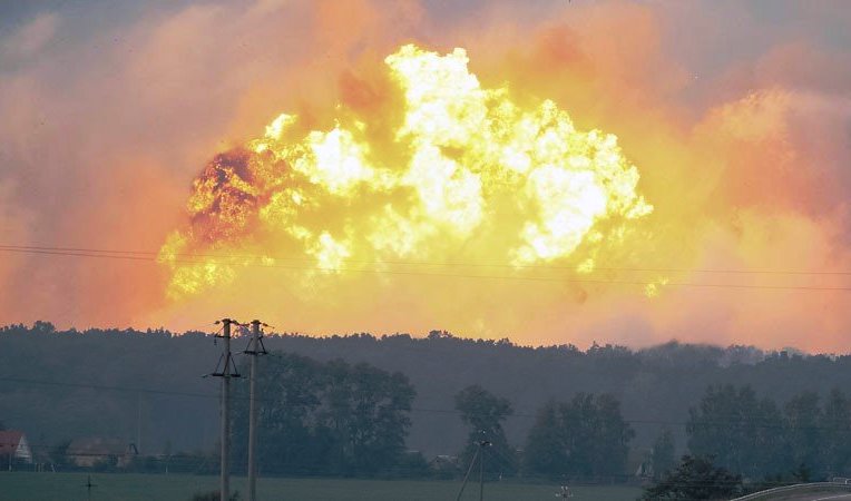 Ukrayna'da büyük patlama: 30 bin kişi tahliye ediliyor
